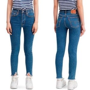 Levi’s Wedgie Skinny Jeans